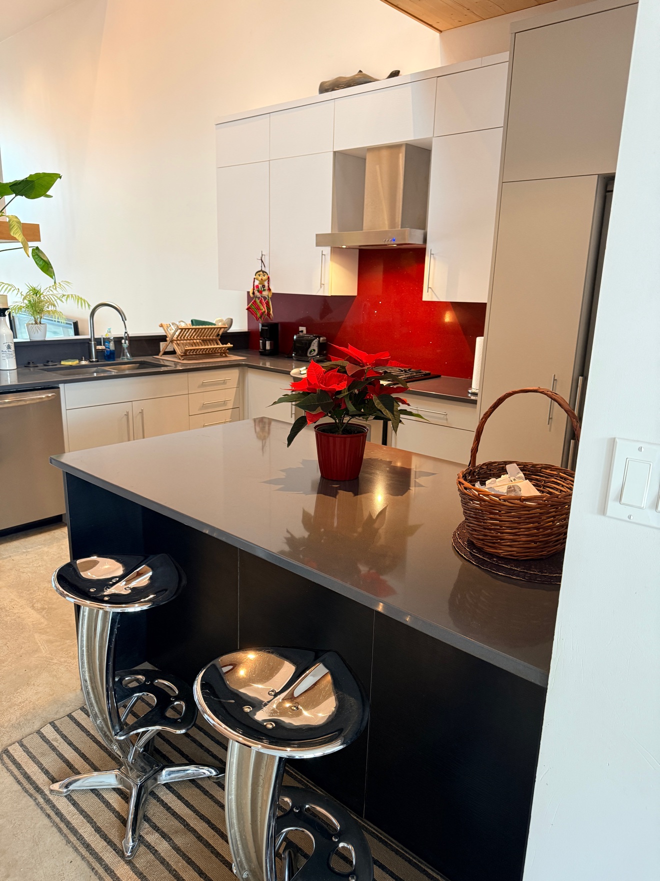 Kitchen with red backsplash after a clean